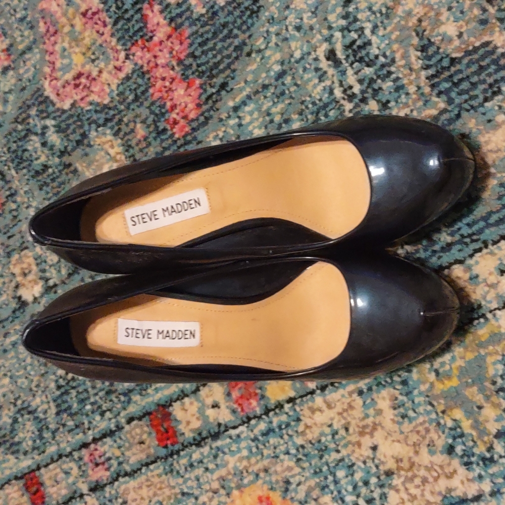 Navy Steve Madden High Heel Close Toe Pump